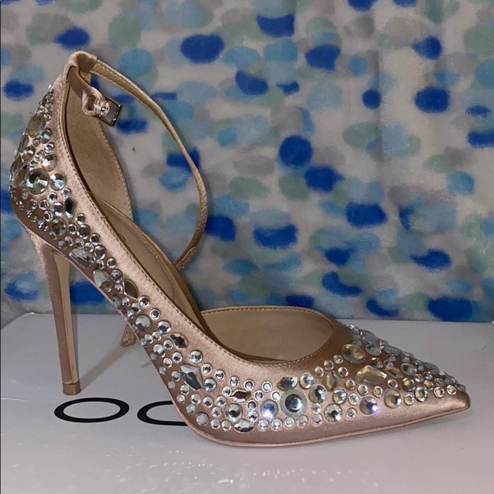 Aldos Heels like new! worn only once :)